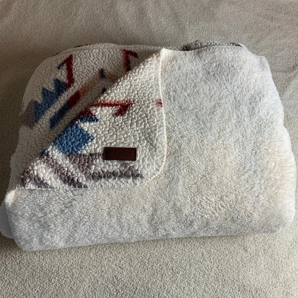 Pendleton sherpa fleece